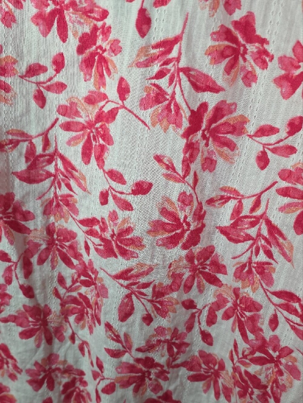 Relaxed Pink Floral Button-Front Women's Shirt - Picture 6 of 8